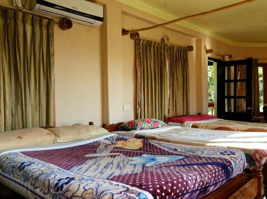 Castle Hotel Pokhara Buitenkant foto